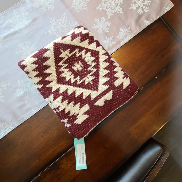 NWT Cozy Infinity Scarf, Maroon & Cream - Picture 3 of 3